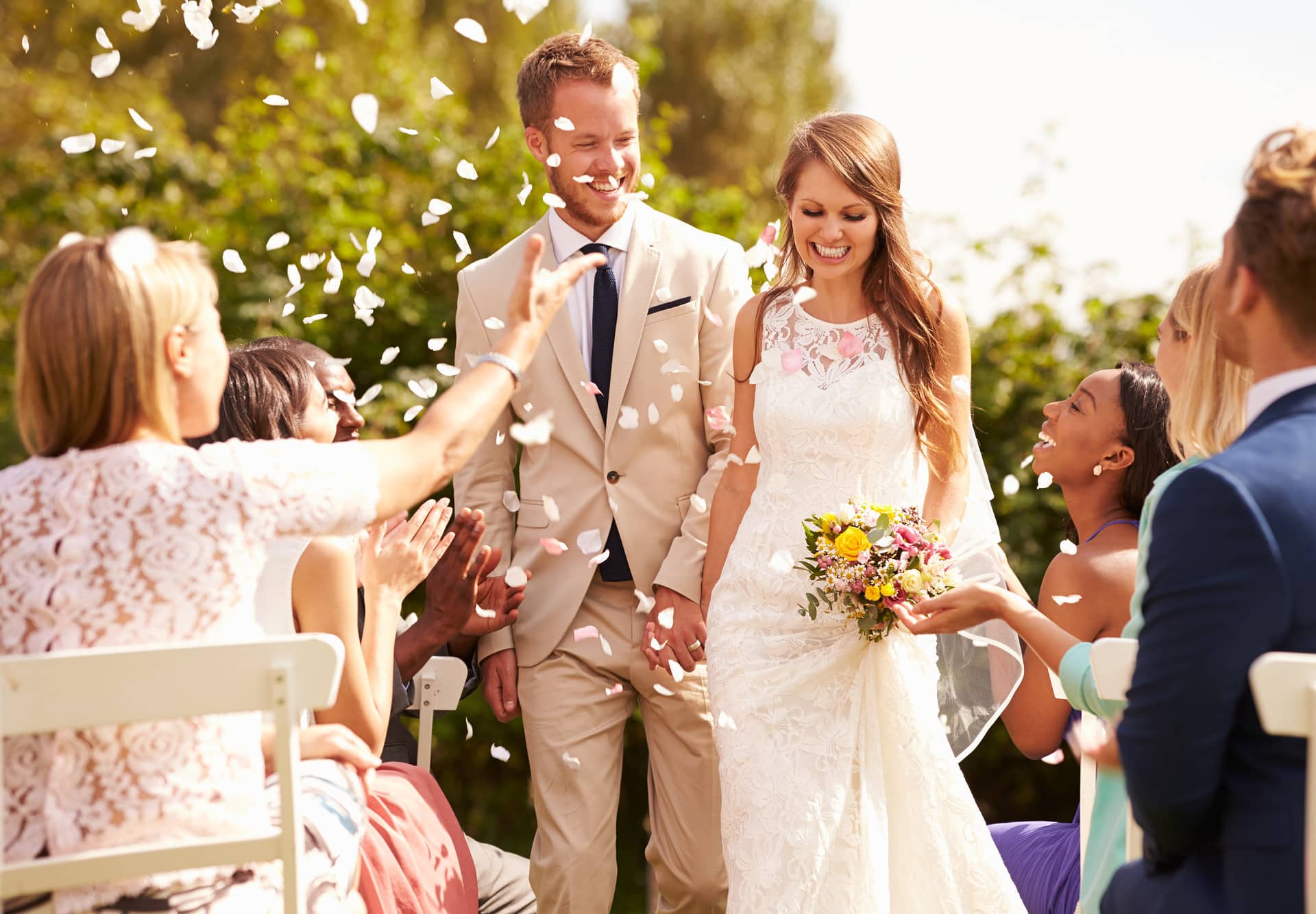 How to Set Up a Temporary Toilet for a Wedding